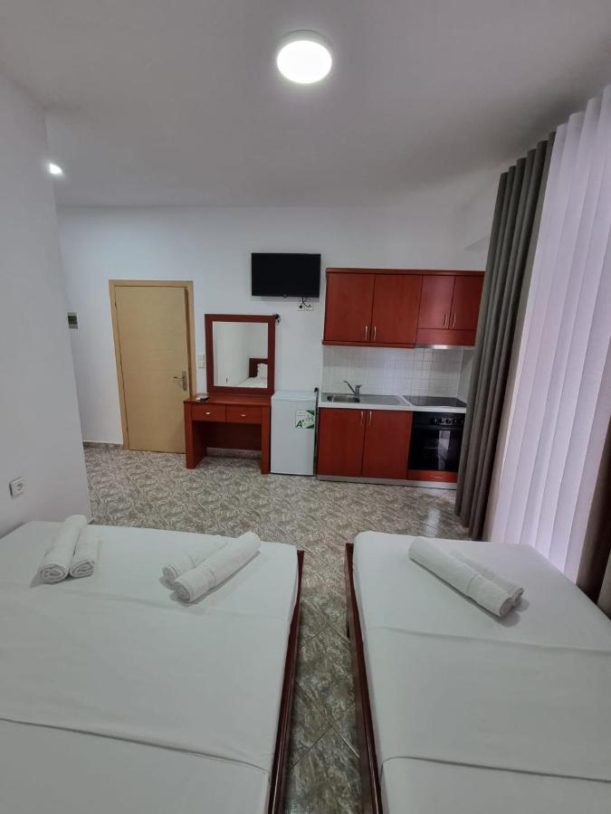Ideal Apartments & Rooms Sarandë Exterior foto