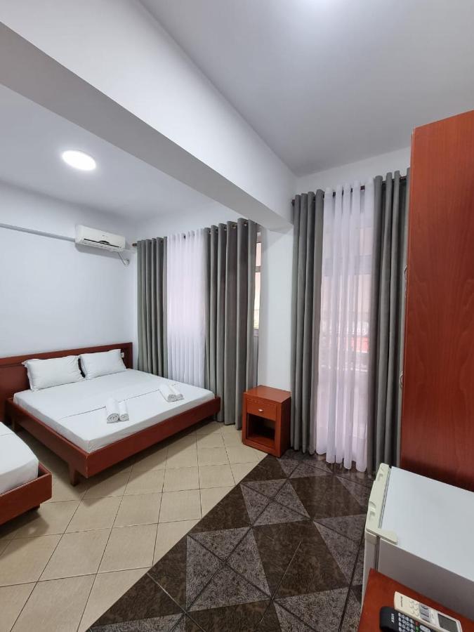Ideal Apartments & Rooms Sarandë Exterior foto