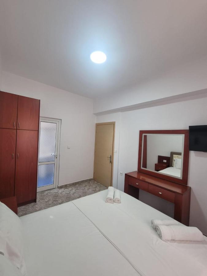Ideal Apartments & Rooms Sarandë Exterior foto